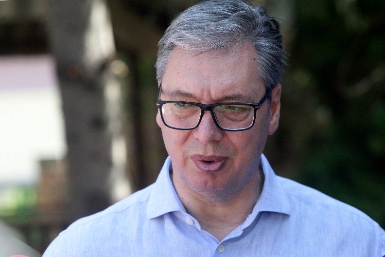 TO GOVORI O OČAJU BLOKADERA Vučić: Šolak traži zabranu, a njega na kraju zabraniše na mestu direktora!