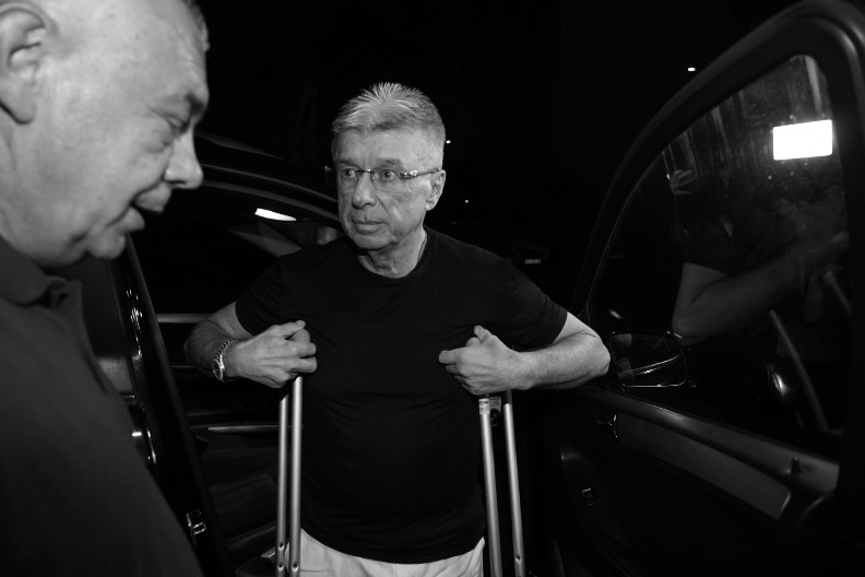 PRED SMRT JE ZAMOLIO SAMO ZA JEDNO Otkriveno šta je Saša Popović tražio: "Poslednjih nekoliko nedelja nije više imao snage, ali..."