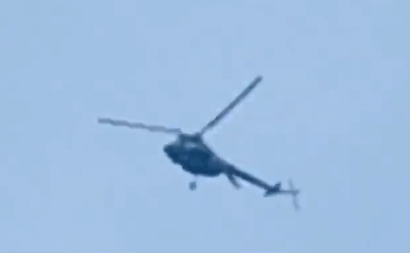 SRUŠIO SE VOJNI HELIKOPTER Čula se jaka eksplozija, dim potpuno prekrio letelicu u Somaliji (VIDEO)