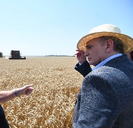 KRKOBABIĆ: Miholjske susrete na desnoj obali Tise obeležilo nadmetanje žetelaca