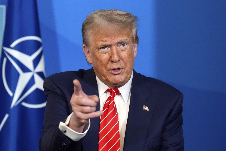 TRAMP UDARIO NA OVU ZEMLJU! Uvodi brutalne carine od 50 odsto