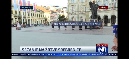BLOKADERI U NOVOM SADU PORUČILI: Srbi su počinili genocid!