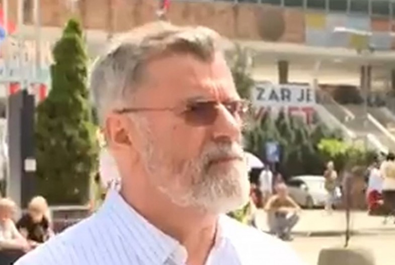 LICEMERJE VERANA MATIĆA: Štiti "tviter zgubidana" koji objavljuje brojeve telefona NOVINARKI, ali se kune u slobodu medija!