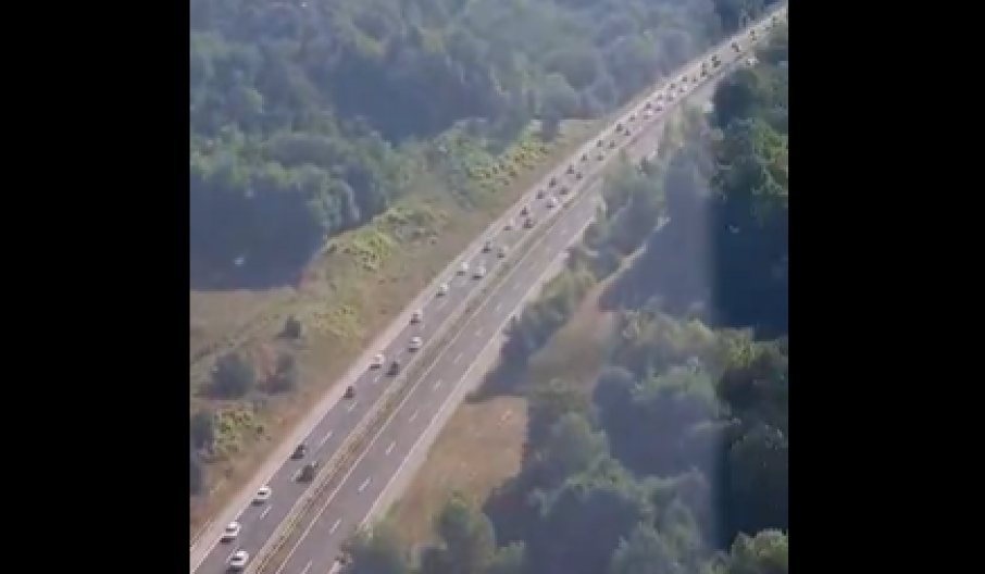 OPŠTI KOLAPS U HRVATSKOJ Gužve u smeru ka moru i obrnuto (VIDEO)