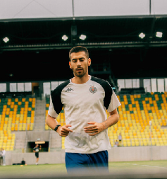 SRAMAN GEST Igrači Oleksandrije ogrnuti ukrajinskim zastavama, odbili da se rukuju sa igračima Partizana