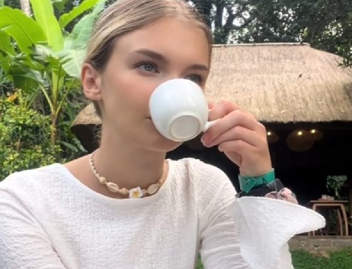 SRPSKA BLOGERKA PROBALA NAJSKUPLJU KAFU NA SVETU Kad čujete od čega se pravi, smučiće vam se život - košta kao prosečna plata! (VIDEO)