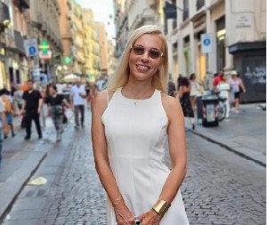 ŽENA KOJA PRKOSI GODINAMAIrina Vukotić blista na Kapriju, u petoj deceniji izgleda bolje nego ikad