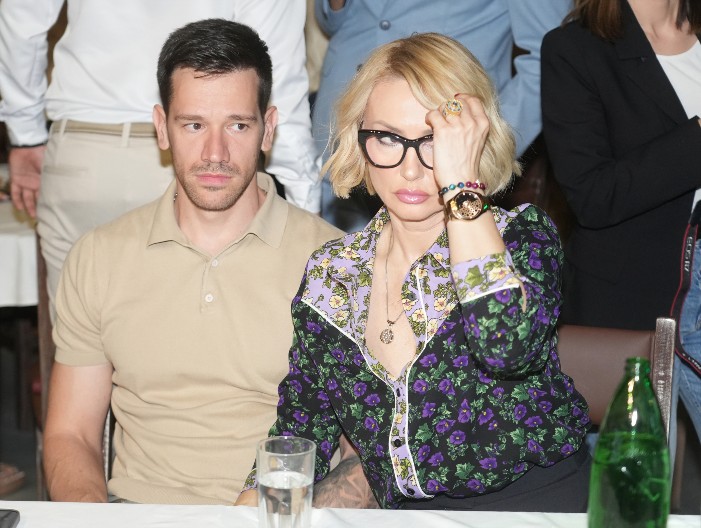 OTKRIVENE DUGO ČUVANE TAJNE BRAKA GOCE TRŽAN I RAŠE NOVAKOVIĆA Pevačica pokušavala da sakrije krizu, a sada je sve na površinI