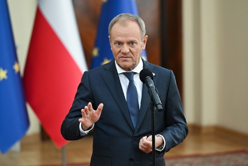 TUSK GURA NOS GDE MU NIJE MESTO Poljski premijer tvrdi da Evropa ne priznaje teritorijalne ustupke Ukrajine u korist Rusije