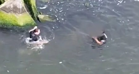 FILMSKA POTERA ZA LOPOVOM IZ PAKLA! Bežao kroz talase, policajka ga uhvatila usred mora, ono što je izgovorio je sve ostavilo bez teksta (VIDEO)