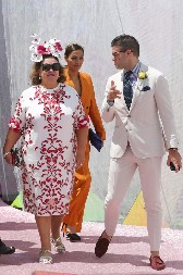 NAJBOGATIJA ŽENA SVETA, A SAMA I TUŽNA Milijarde joj nisu donele sreću, deca je se odrekla