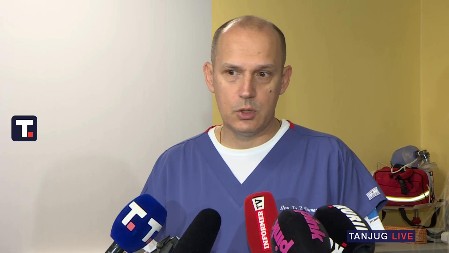 OGLASIO SE ZLATIBOR LONČAR! Šire se besomučne laži o povređenima tokom demonstracija u Valjevu