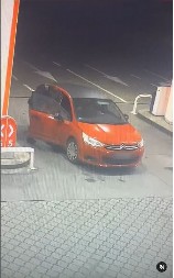 OTIŠAO PO KAFU, PA ZABORAVIO DECU Tek posle sat vremena vožnje javila mu se policija