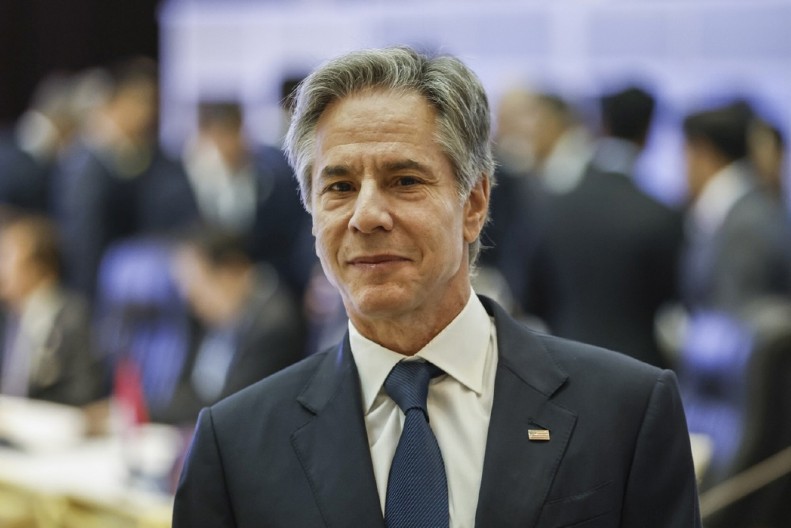 BLINKEN UDALJEN SA PLAŽE Skandal u Njujorku, reagovali spasioci