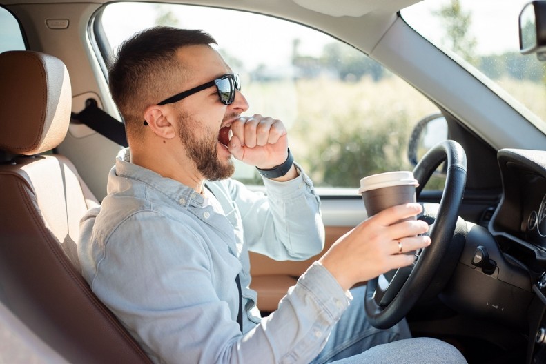 ZABORAVIO ŽENU NA PUMPI, POSLE PAR SATI OTKRIO DA JE NEMA U KOLIMA Evo kako se sve završilo