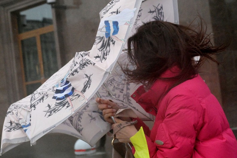 SRBIJA NA UDARU EKSTREMNOG VREMENA! RHMZ UPOZORAVA BEOGRAD I OVE DELOVE SRBIJE: Evo šta nas sve čeka