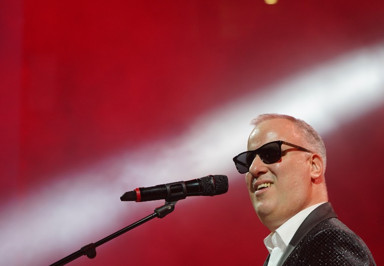 700 GOSTIJU, POZVAO CELU ESTRADU! Saša Matić organizuje gala veselje vredno nekoliko hiljada evra, a evo šta je zapravo povod