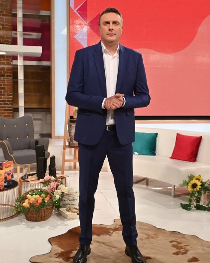 U PROGRAMU UŽIVO JOJ POSTAVIO NEZGODNO PITANJE Ovo je supruga Slobodana Šarenca koja mu je rodila dve ćerke