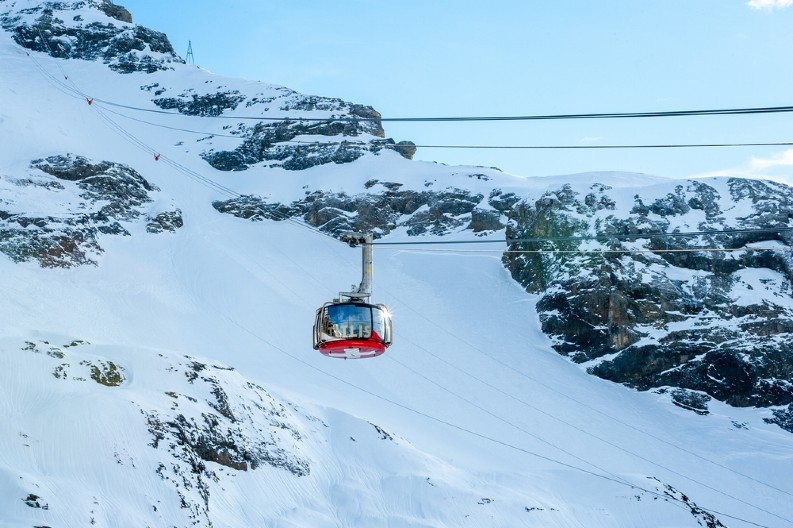 OTKAČILA SE ŽIČARA NA ELBRUSU! Tri osobe poginule, 35 evakuisanih (VIDEO)