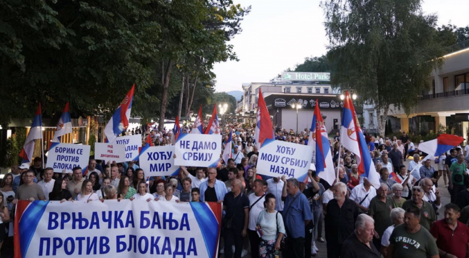 VRNJAČKA BANJA USTALA Ogroman skup građana protiv blokada (FOTO/VIDEO)
