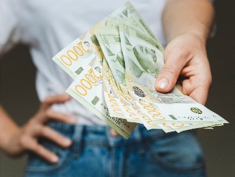 Kilogram ide do 40.000 dinara: Ovaj cvet u Srbiji donosi jaku zaradu