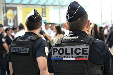 NASTAVNICA MUZIČKOG IZBODENA NOŽEM U LICE Stravičan napad u školi u Francuskoj