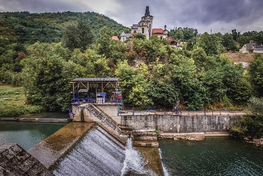 PROGLAŠENA VANREDNA SITUACIJA U SRPSKOM GRADU: Više od  1.500 građana bez struje