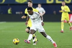 REAL SLOMIO VILJAREAL Junak je Vinisijus, Murinjo isključen