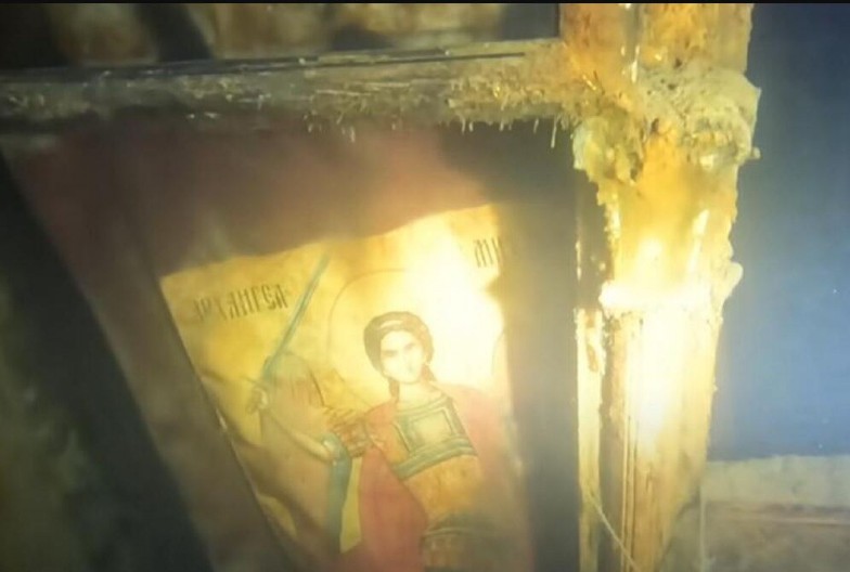 ČUDO U DUBINAMA JEZERA ZAPADNE SRBIJE Ronioci otkrili potopljenu crkvu i prizori ih ostavili bez reč