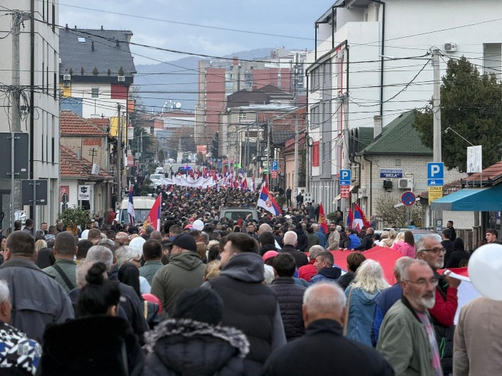 SKORO 40.000 LJUDI U ŠETNJAMA PROTIV BLOKADA: Oglasio se MUP o velikim skupovima u tri grada