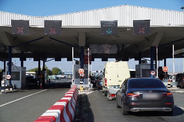 UVEDENO JE NOVO PRAVILO ZA SRBE NA MAĐARSKOJ GRANICI: Primena kreće danas!