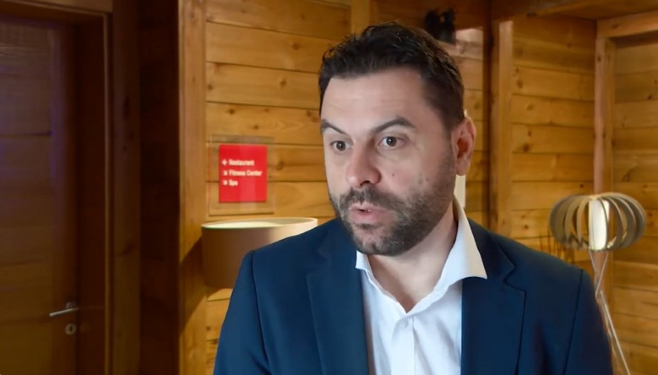 VUJOVIĆ NADMAŠIO SAMOG SEBE: Optužio Vučića da režira haos u Crnoj Gori