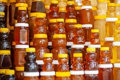 DA LI STE ČULI ZA LUDI MED? Ima opojan miris, kažu da obara krvni pritisak, a može da se kupi samo na dva mesta