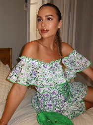 PEVAČICA PROGOVORILA O TRUDNOĆI ANASTASIJE RAŽNATOVIĆ Ona je bila na proslavi gde je nastala fotografija koja je pokrenula sve!