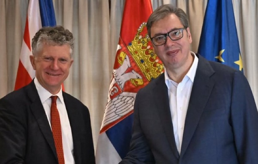 VUČIĆ SE SASTAO SA PAUELOM Očuvanje mira i stabilnosti od ključnog značaja