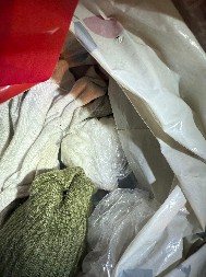 BABA PRODAVALA KOKAIN NA ULICI U VRNJAČKOJ BANJI! Milica D. (67) uhapšena u spektakularnoj akciji policije u zbog prodaje narkotika visoke čistoće!