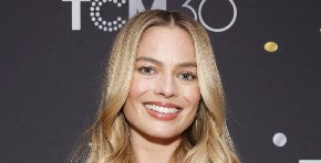 NAJAVA "ORKANSKIH VISOVA" SA MARGO ROBI IZAZVALA LAVINU KOMENTARA Sve  pršti od strasti i hemije među glavnim glumcima, a gledaoci se bune- evo zbog čega