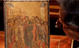 CEO ŽIVOT JE VEROVALA DA DRŽI IKONU NA ZIDU Onda je usledio otkriće zbog kojeg se cela država digla na noge