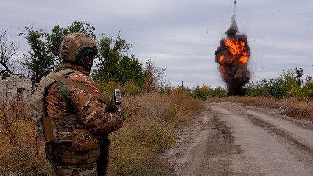 UKRAJINSKE TRUPE BLOKIRANE, RUSKA VOJSKA UDARA JOŠ SNAŽNIJE! Rusi jačaju položaje u Seversku