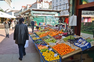 Evo kakve su cene na pijacama uoči Aranđelovdana