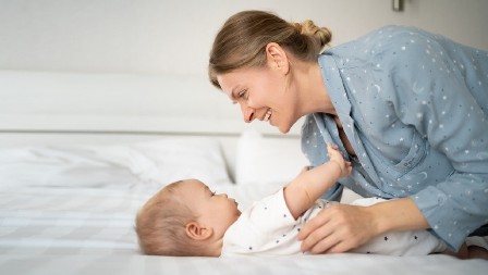 PITAJTE BEBU DA JOJ PROMENITE PELENU Evo zašto eksperti preporučuju neobičnu naviku, razlog je važniji nego što mislite