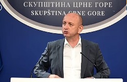 KNEŽEVIĆ: Za “ubij Srbina” nagrade, za “ubij Turčina” optužbe