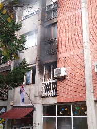 EKSPLODIRAO JOJ FEN U RUCI, ONA ODBIJALA DA IZAĐE Prvi snimci i fotografije sa mesta požara u Lazarevcu (FOTO/VIDEO)