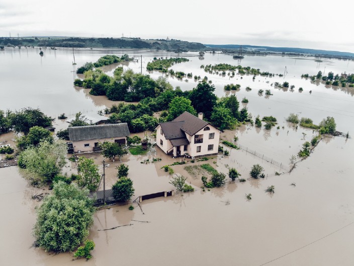 POPLAVE I KLIZIŠTA U VIJETNAMU ODNELI NAJMANJE 40 ŽIVOTA Deset osoba nestalo