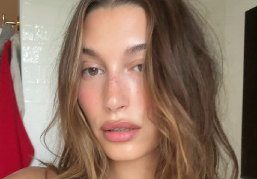 TORTA VEĆA OD NJE Hejli Biber jedva oduvala rođendanske svećice, svi su gledali u ovaj momenat!