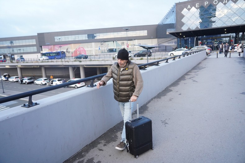 "SAZNAO SAM DA MI SE SIN DROGIRA" Istina o borbi sa porokom naslednika poznatog pevača