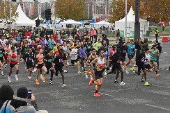 MOĆNO Elzan Bibić slavio na Beogradskom polumaratonu uz državni rekord