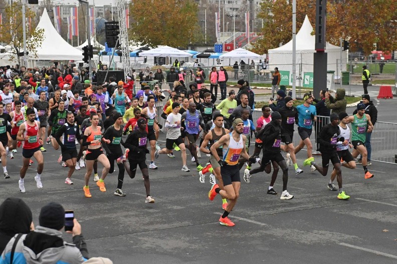 MOĆNO Elzan Bibić slavio na Beogradskom polumaratonu uz državni rekord