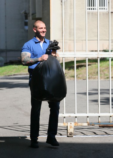 SLIKE STRAVE NA SUĐENJU VELJINIM KASAPINIMA Mašina za mlevenje mesa, krvavi zidovi...