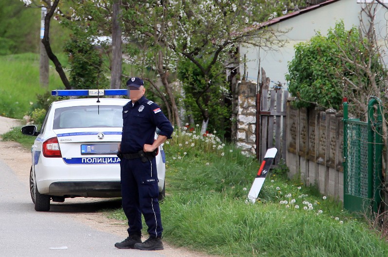 POLICAJAC HEROJ IZ NIŠA ODUŠEVIO KOMŠIJE Ugasio požar pre vatrogasaca i po cenu svog spasao tuđ život!